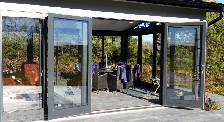 Combidörr öppen 180 grader