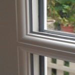 Fast 25 mm profilerad träspröjs inne Fast 25 mm profilerad träspröjs inne