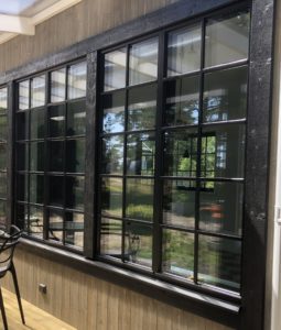 Fasta fönster SW17 3-glas U-0,75med lös träspröjs ute Fasta fönster SW17 3-glas U-0,75med lös träspröjs ute