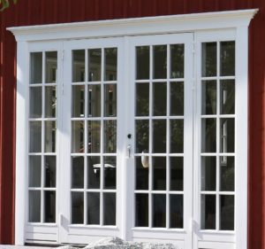 V12Combi altandörr m fasta sidoljus och fast spröjs - samma glasyta V12Combi altandörr m fasta sidoljus och fast spröjs - samma glasyta