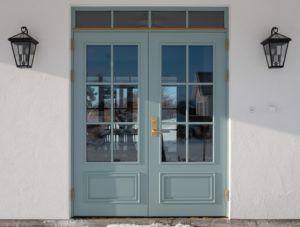 Ytterdörr med fast överljus. Välisolerad paneldörr med utanpåliggande spegel, överljus och fast spröjs